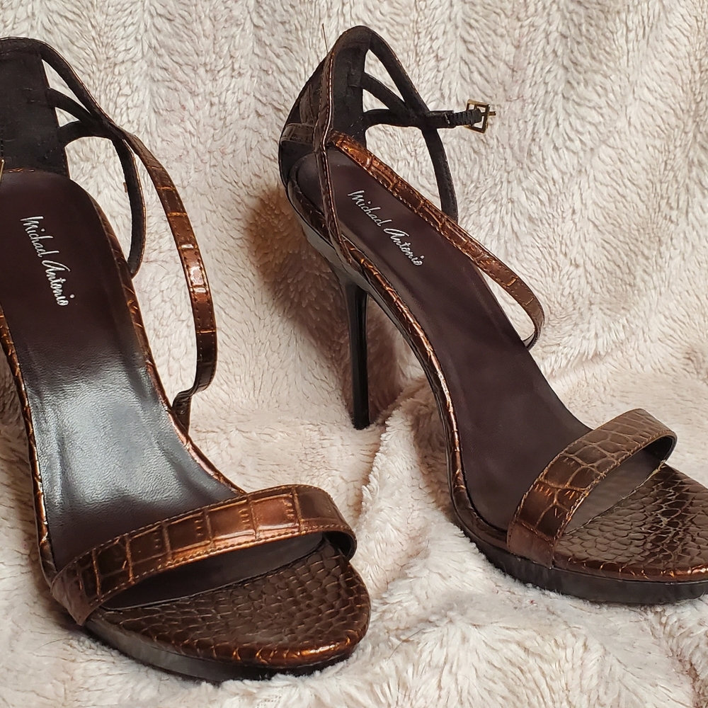 Sexy faux alligator skin stilettos